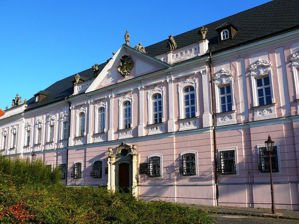 Fukas Apartments Nitra Rom bilde